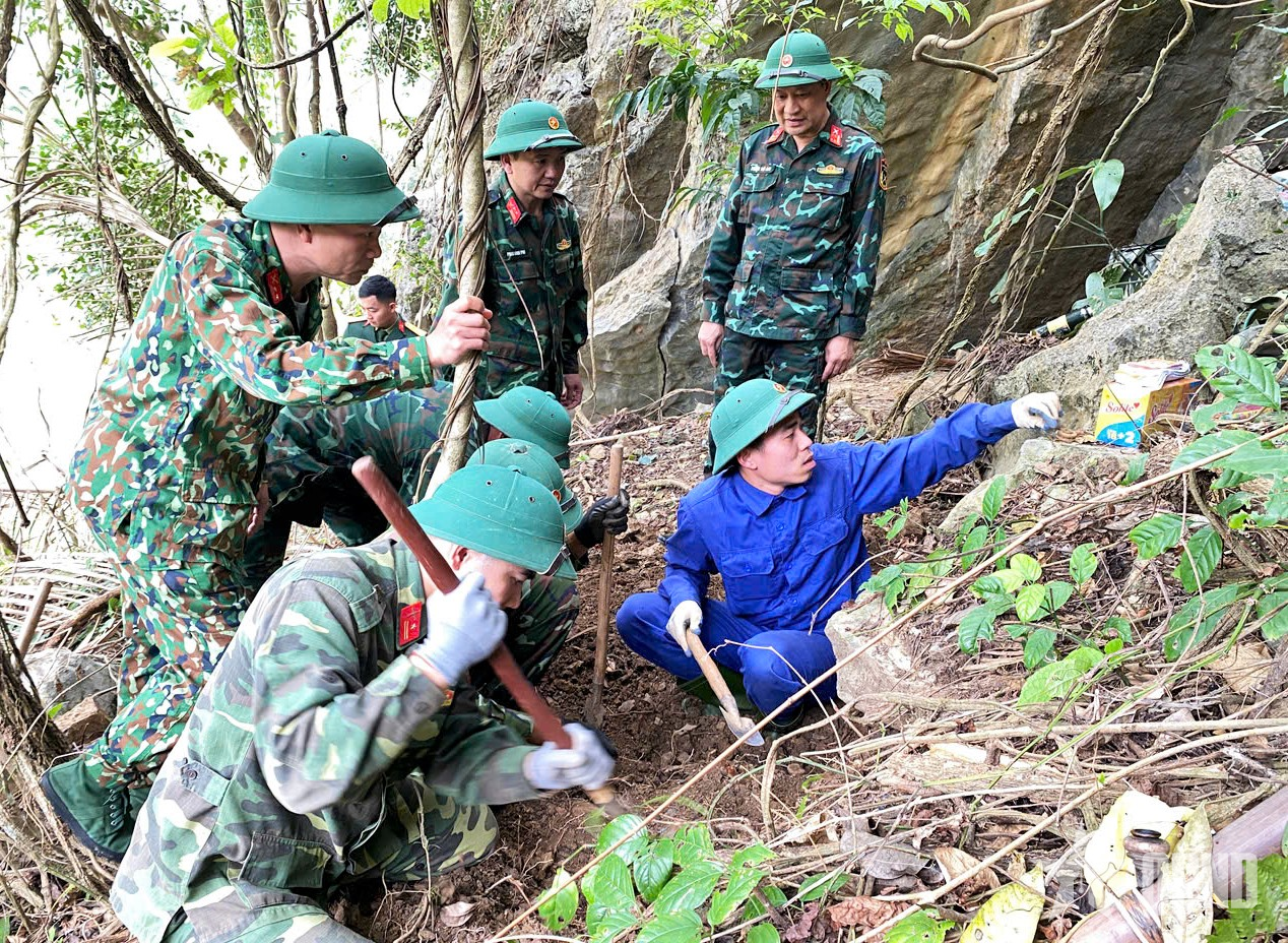 Đoàn Kinh tế - Quốc phòng 337 (Quân khu 4) quy tập 1 hài cốt liệt sĩ